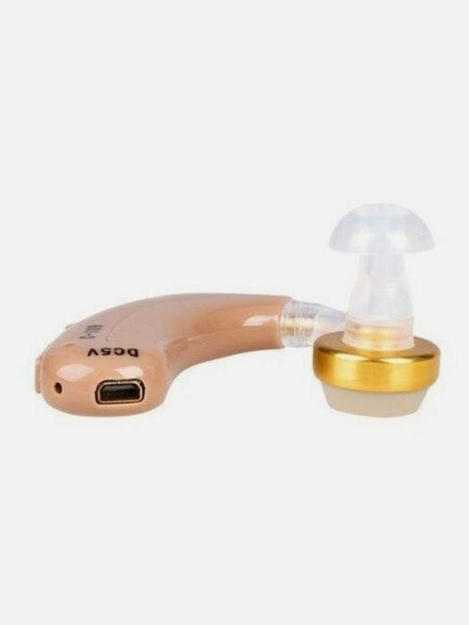 Слуховой аппарат в ухо