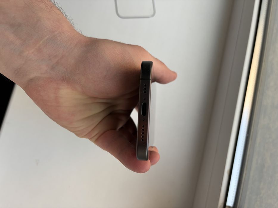 Iphone 17 256 сим вставляется БЕЗ торга!!!