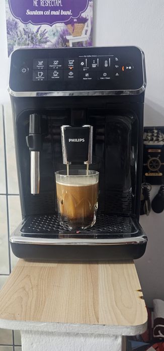 Espressor Philips EP3221/40 
Vând espressor automat P