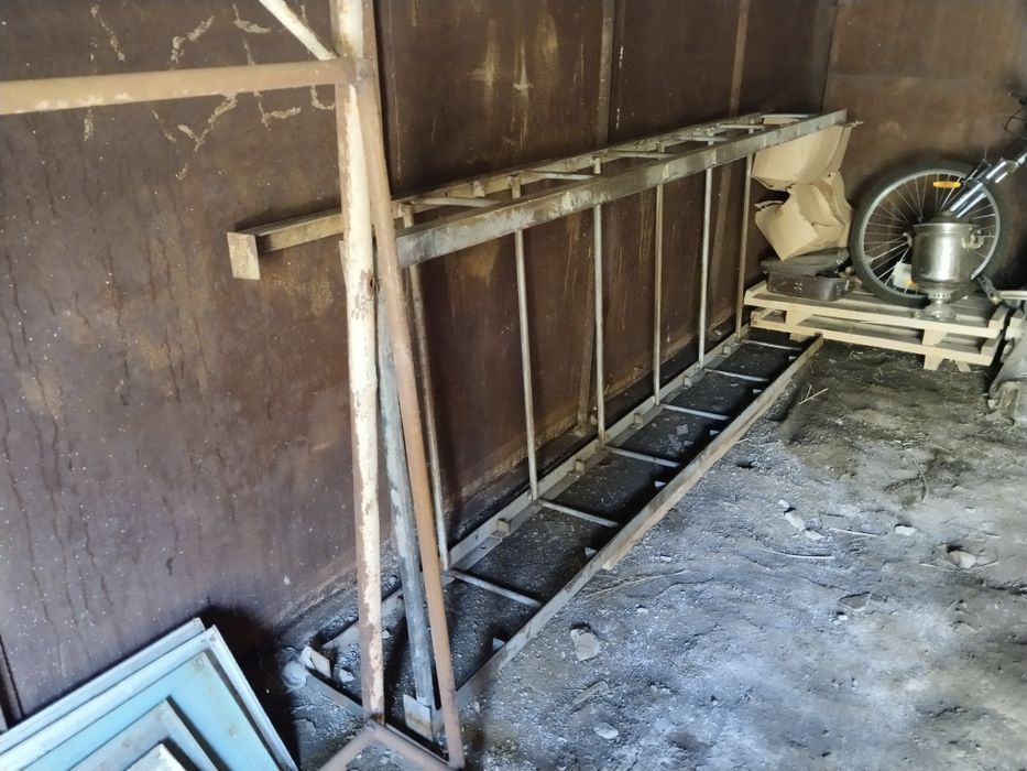 Металлический стеллаж