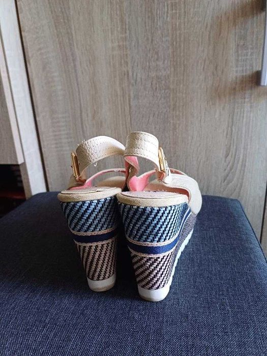 Sandale dama cu platforma