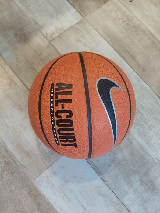 Баскетболна топка на Nike