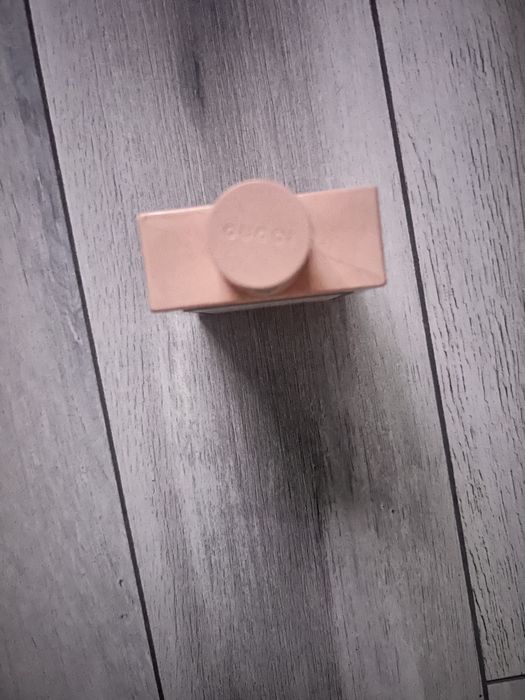 Gucci Bloom  folosit maxim 10 ml