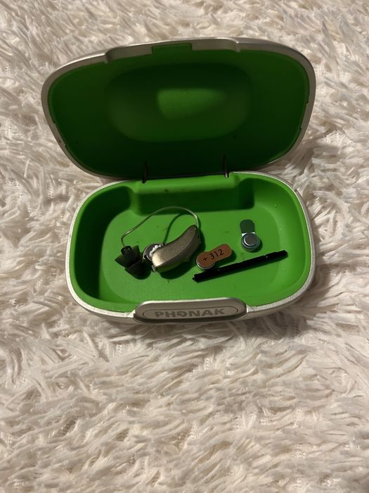 Продам слуховой аппарат phonak.