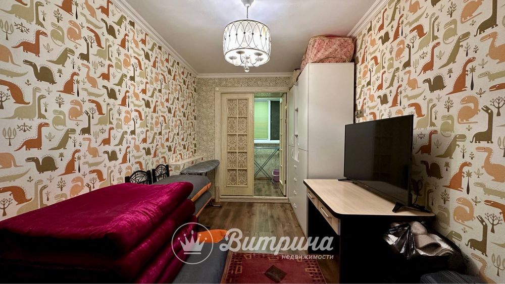 4-х  переделанная в 3-х комнатную , на Максим горьком