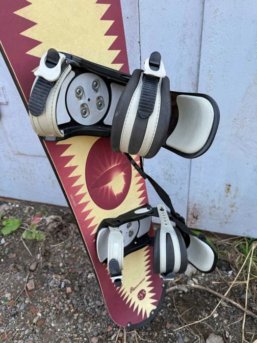 Сноуборд Elan 135 см с креплениями BD .