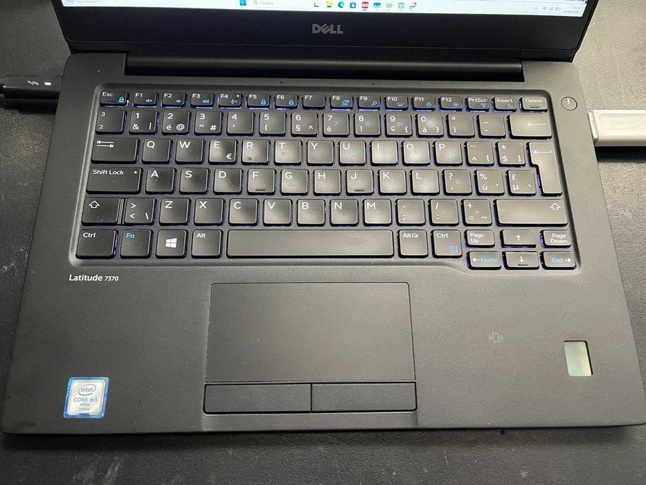 Laptop Office Dell Latitude 13 7370, Intel core m5-6y57, 8GB RAM, SSD 128GB, Windows 11 Pro, Docking Station Cadou