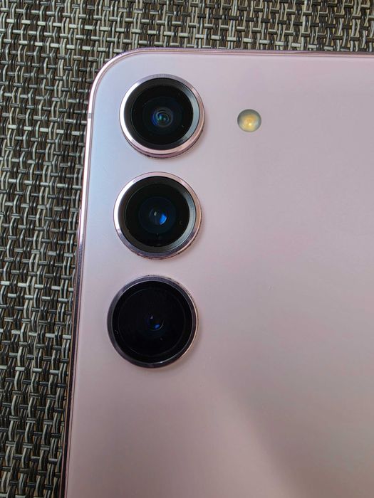 Samsung galaxy 23 plus