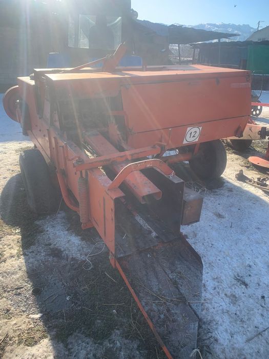 Трактор. Сельхозтехника