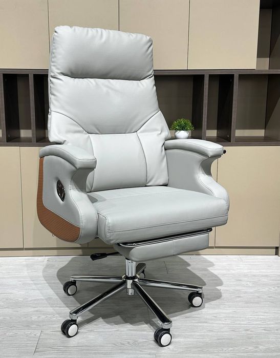 Офисное кресло для руководителя модель А24. Raxbarlar uchun kreslo A24