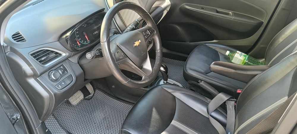 Продам машину Chevrolet spark