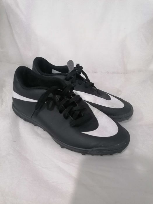 Ghete fotbal NIKE NR. 40