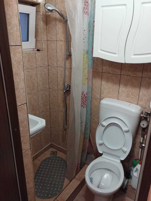 Apartament cu doua camere de inchiriat (piata Războieni)