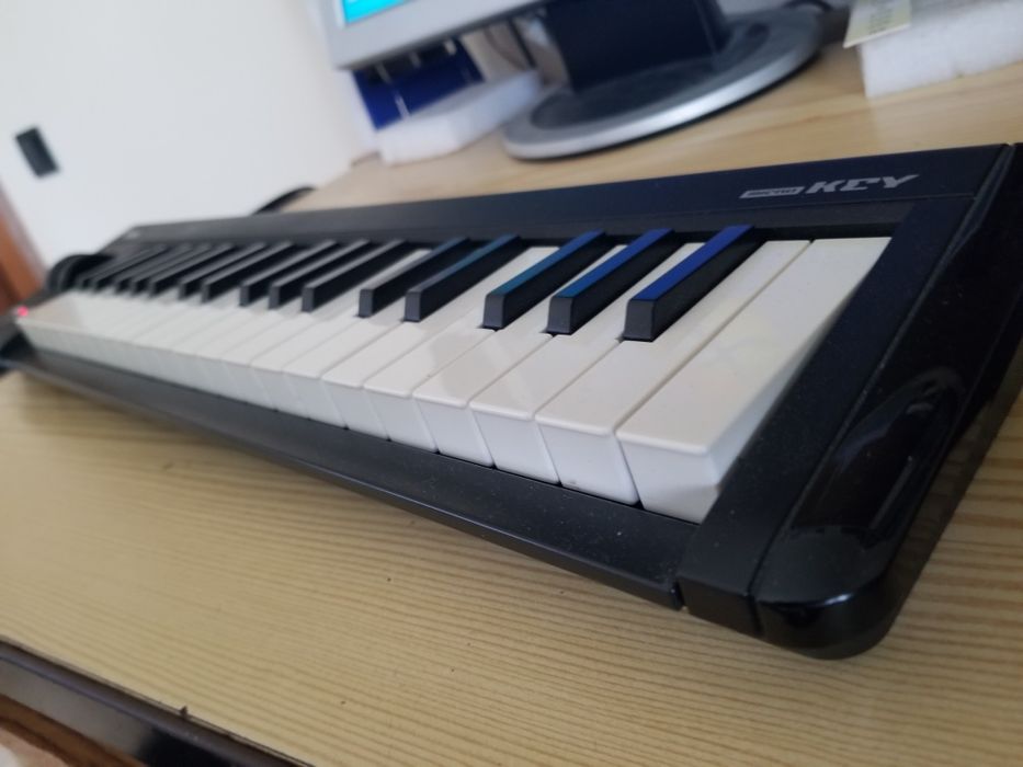 Controller Korg 37 clape
