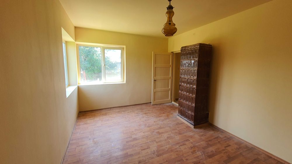 Casa decomandata 3 camere - Oras Racari, Dambovita