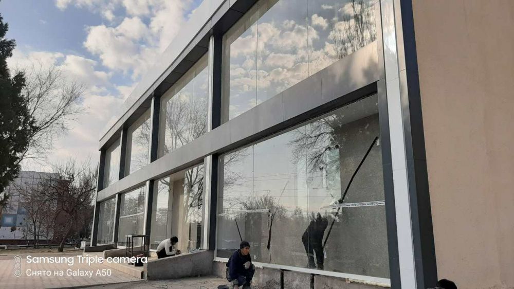 Стеклянные двери, перегородки, Алюкобонд монтаж, Каленое стекло