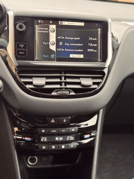 Peugeot 208 2014 unic proprietar