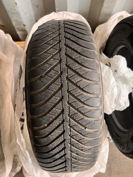 Шины   б/у   ( 215 / 60 R 16 )