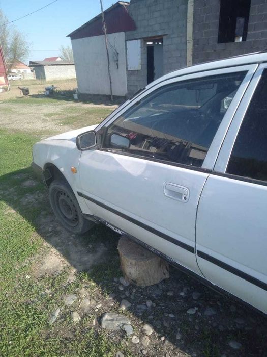 Продам автомобиль Ниссан Премьера