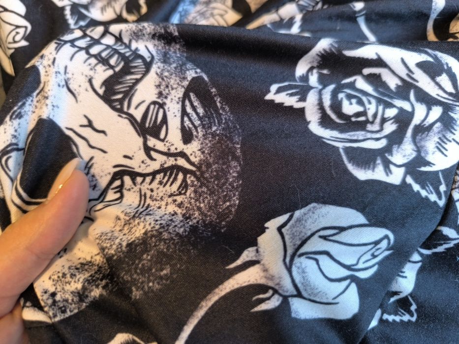 Мини рокля с тънки презрамки размер М