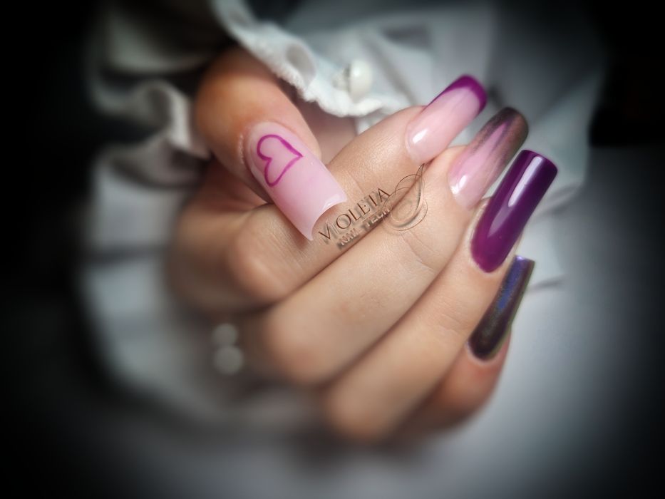 Manichiura unghii cu gel