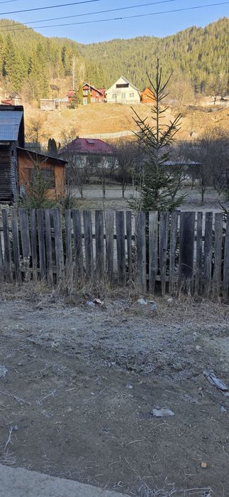 Vând casă la munte pe valea Bistriței în Farcasa-Neamt!