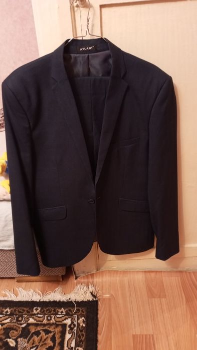 Продаётся мужской костюм