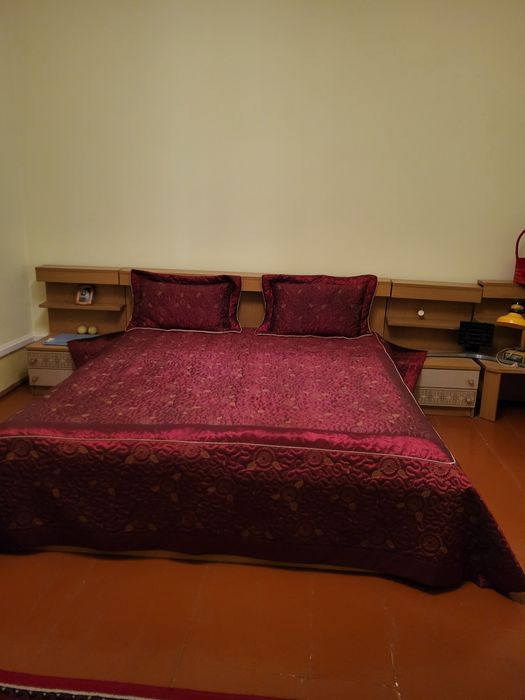 Спальный гарнитур