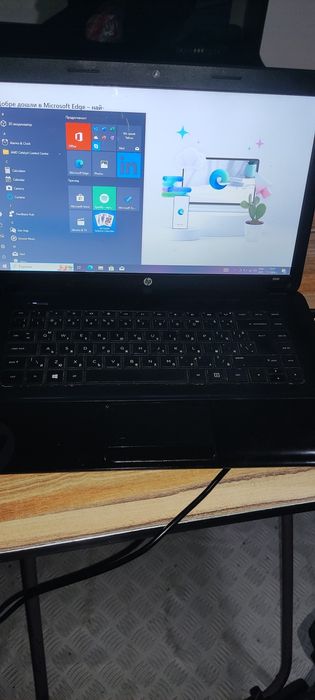 Лаптоп  HP  2000