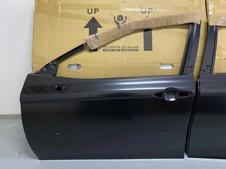 Двери на камри оригинал 70/75