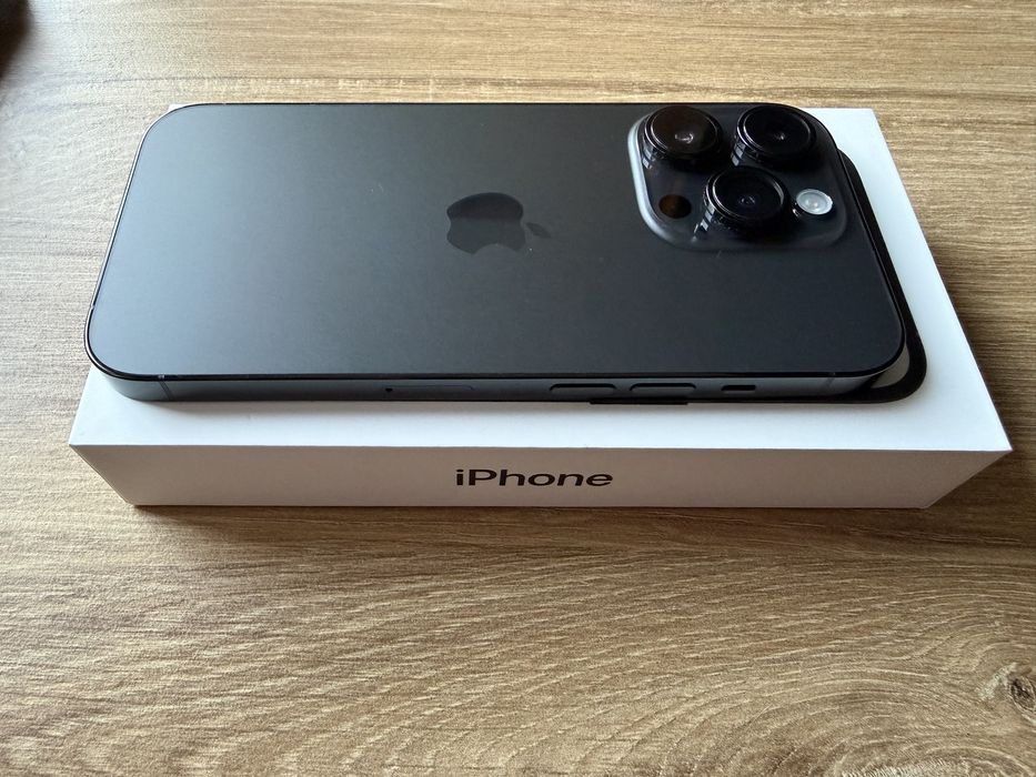 iPhone 14 Pro +  Apple аксесоари