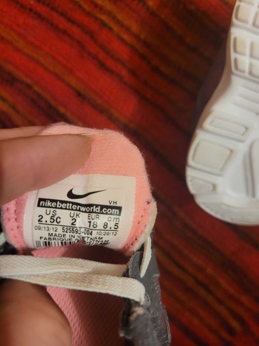 Adidas Nike, marimea 18, in stare buna