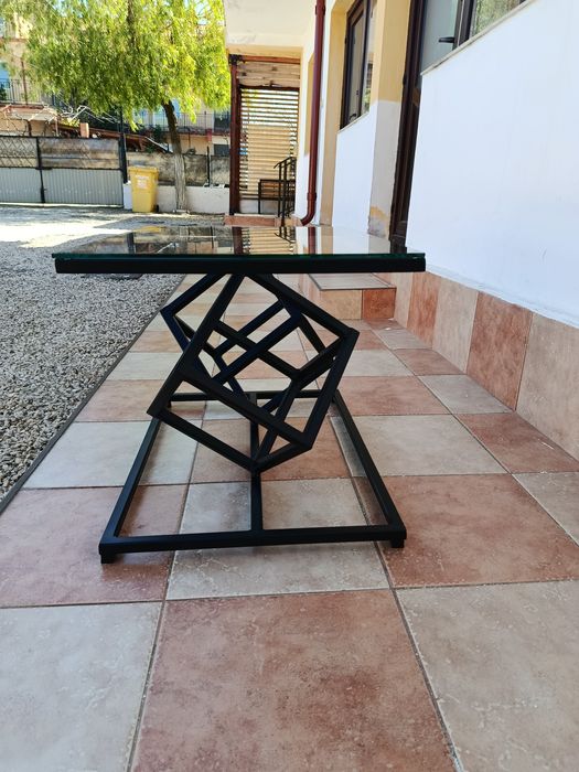 Măsuță cafea - design geometric