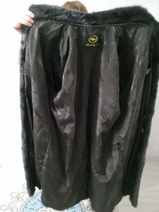 Продам.  шубу...