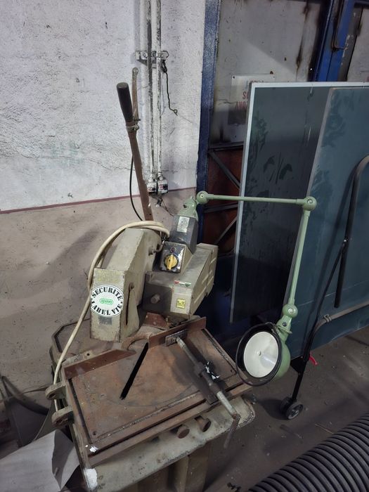 Tăietor metale 380 și mașină de gaurit