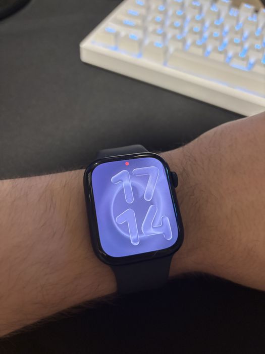 Часы Apple Watch 9