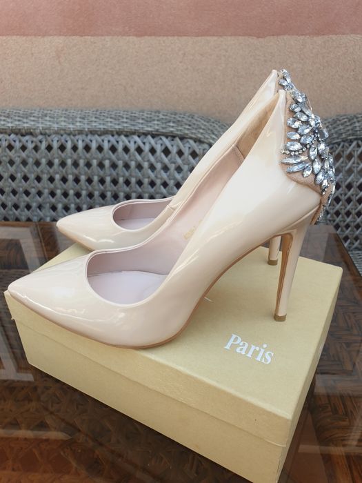 Шикарные туфли LOUBOUTIN