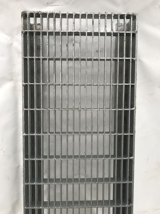 Rigola 400x400 gratar otel zincat de trafic pietonal sau auto