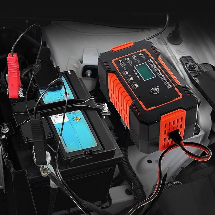 Зарядно устройство за кола , 12V 6A, LCD дисплей, режим на ремонт,