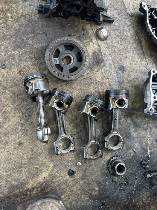 Глава,Кол вал,Блок,Бутала,Картер за 1.6crdi- Kia и Hyundai след 2007г!