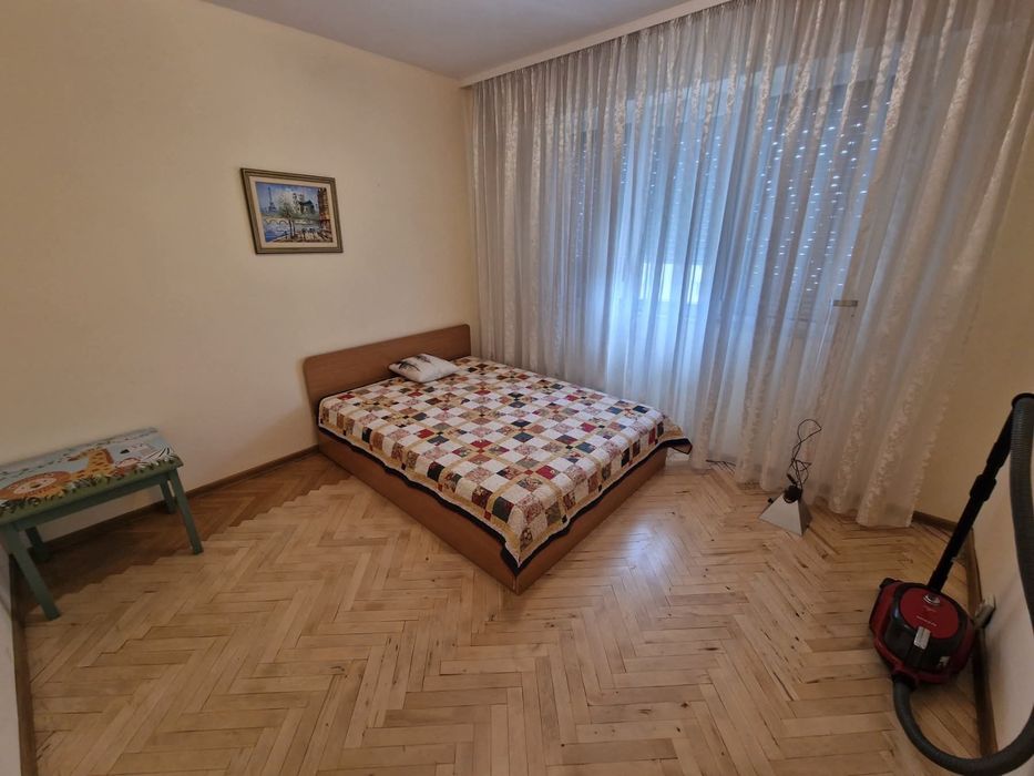 Тристаен апартамент