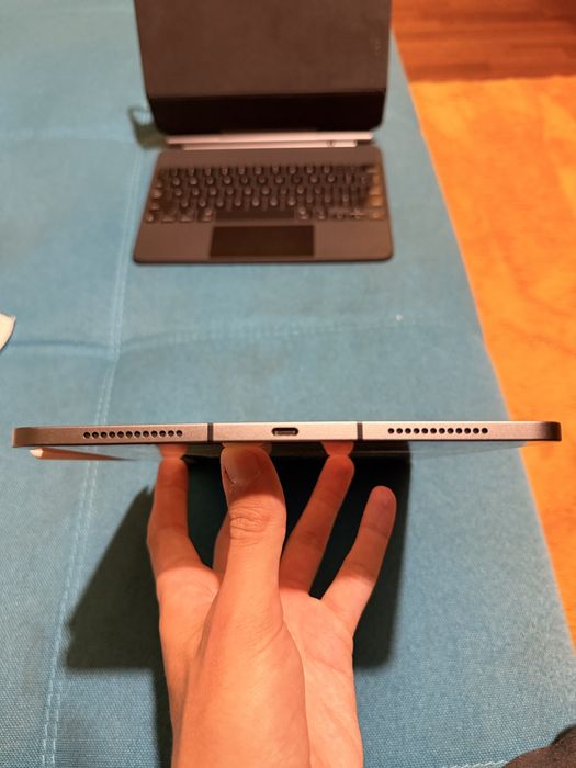 iPad Air 4 64GB Cellular + Apple Pencil 2 – stare impecabilă