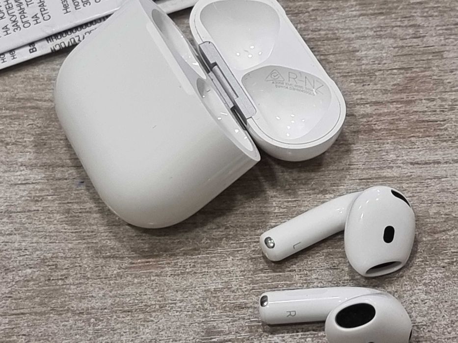 Apple AirPods 4 gen