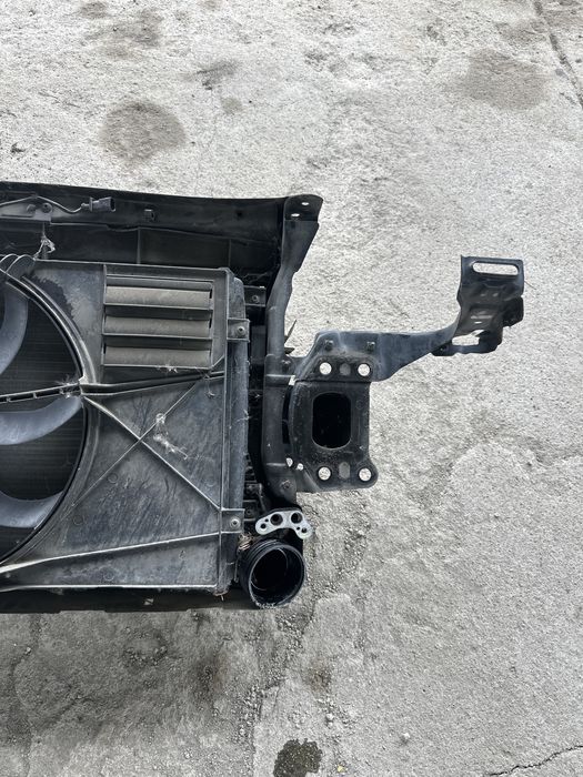 Tragar tragher trager calandru Skoda Octavia 2 1.9 TDI BXE / BKC