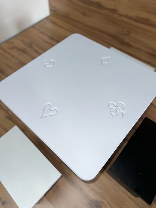 Столик со стульями