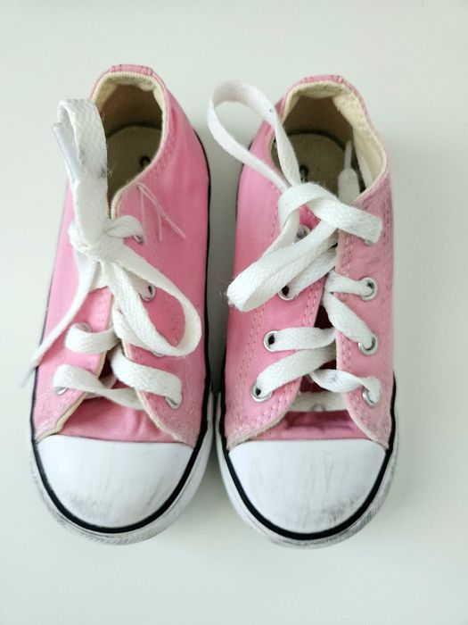 Teniși Converse, mar. 25