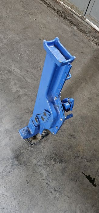 Домкрат 5тн лик сотилади