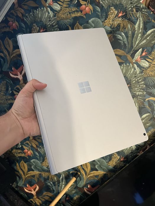 Microsoft Surface Book 2 15 Inch i7 512gb ssd 16gb  ram nvidia rtx 1060 6GB