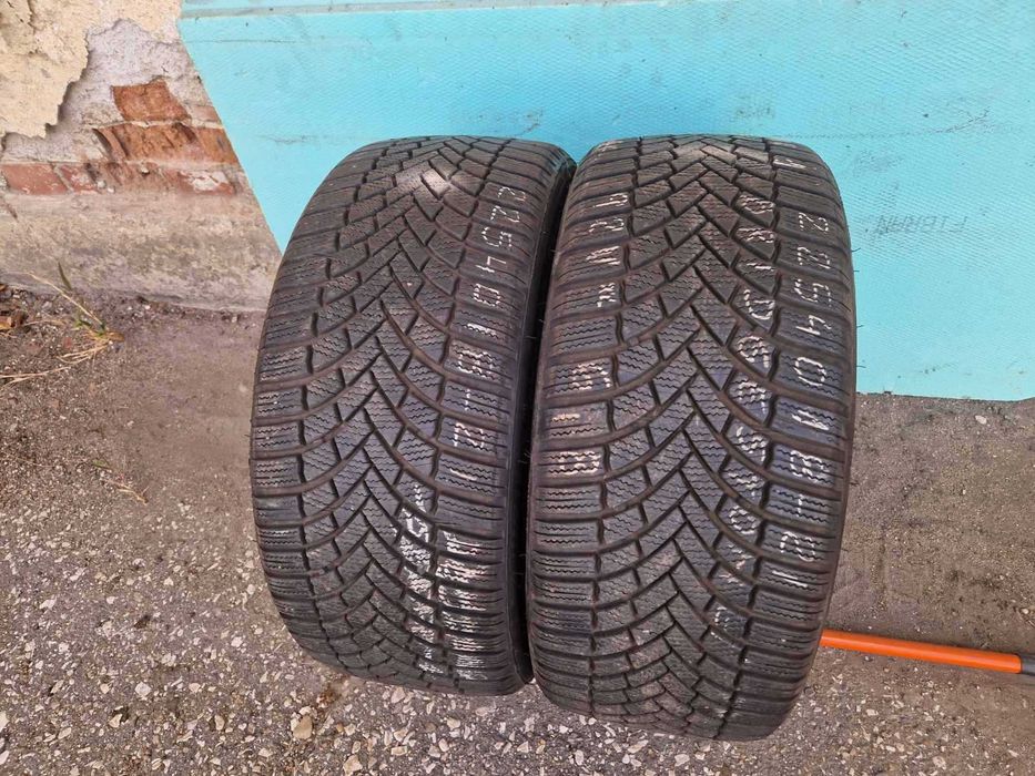 2 Bridgestone R18 225/40 Зимни гуми  DOT3421