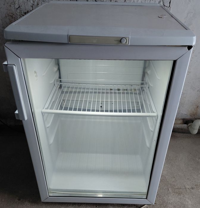 Продам  офисный холодильника